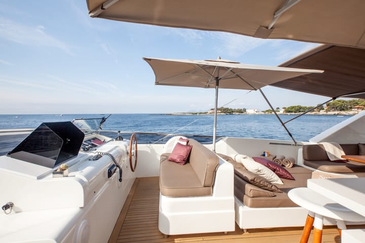 Cittanova 23.95 m Per noleggio Yacht a motore - #24362 - 19