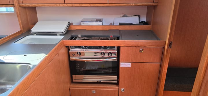  Barca a vela Bavaria  37 Cruiser (2025) per Noleggio, overcloccabile Zara | #24406 - 9