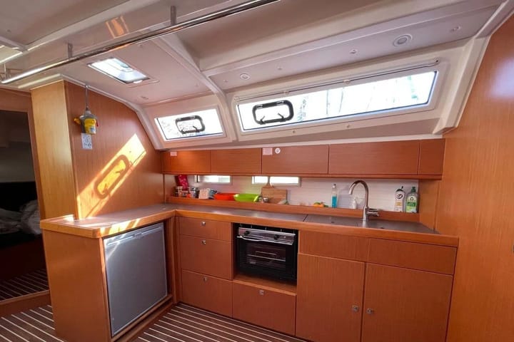 Sailboat Bavaria 46 Cruiser (2016) for Charter - Fethiye | #24408 - 9