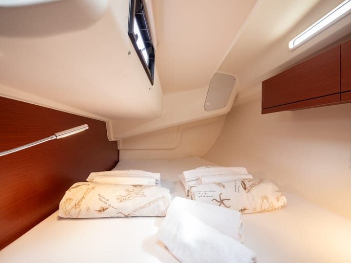 Split 12.4 m For Charter Voilier - #24444 - 12