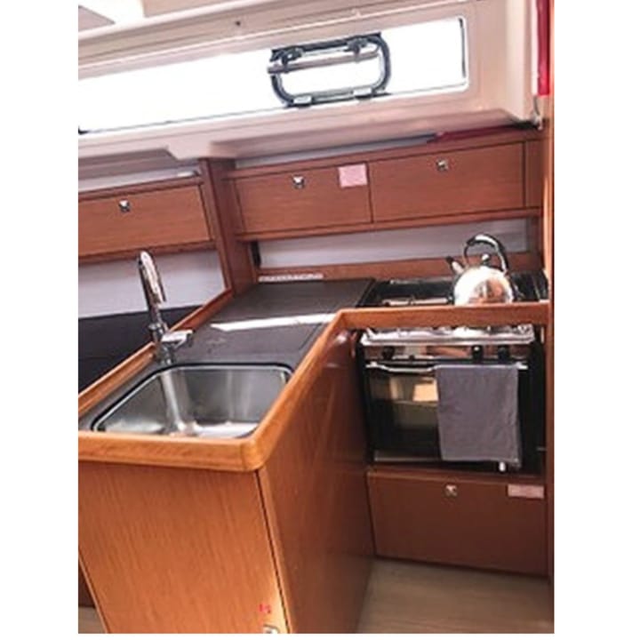  Barca a vela Bavaria  33 Cruiser (2016) per Noleggio, overcloccabile Vliho | #24476 - 10