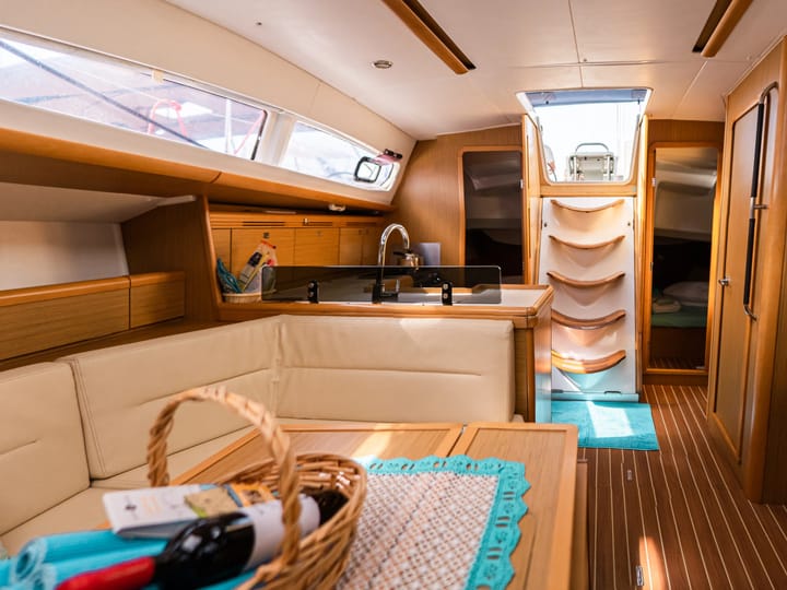 Sailboat Jeanneau Sun Odyssey 42DS (2010) for Charter - Lefkada | #24482 - 10
