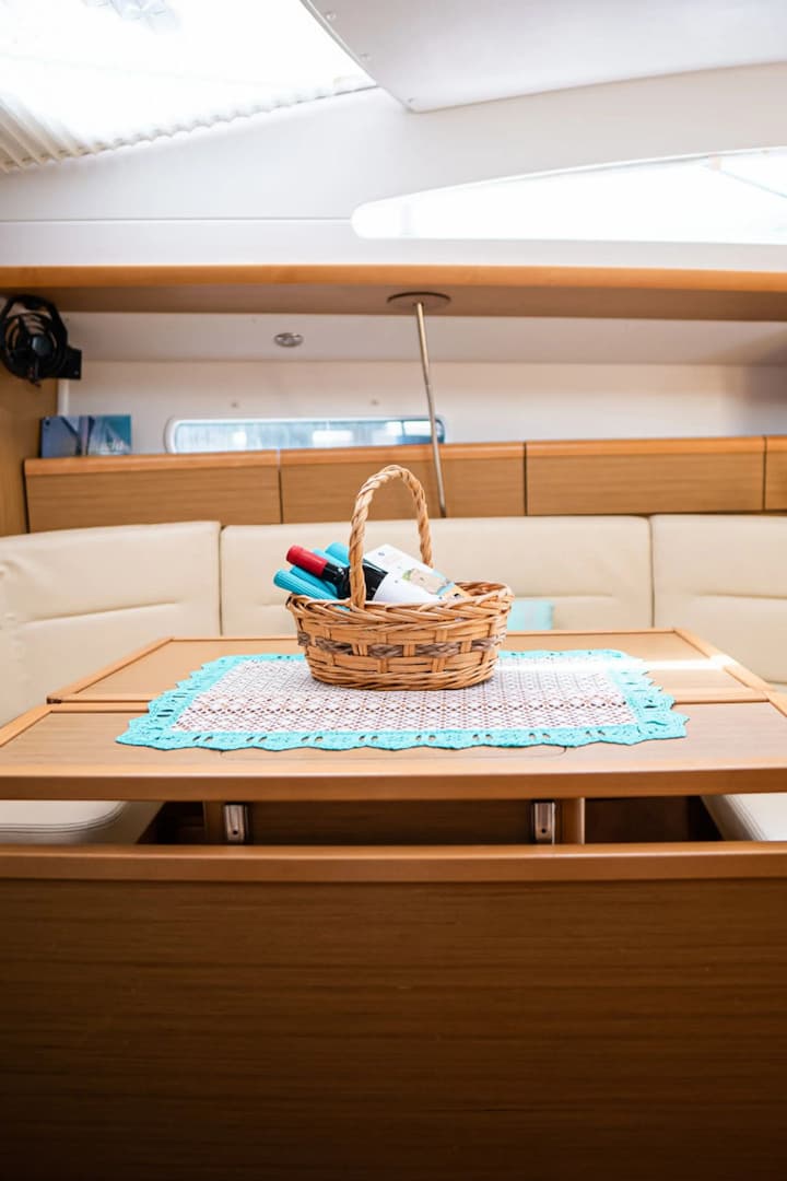 Sailboat Jeanneau Sun Odyssey 42DS (2010) for Charter - Lefkada | #24482 - 4