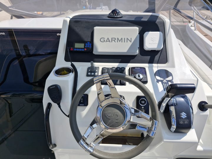 Barcelona 8.1 m Para Charter Lancha motora - #24559 - 4