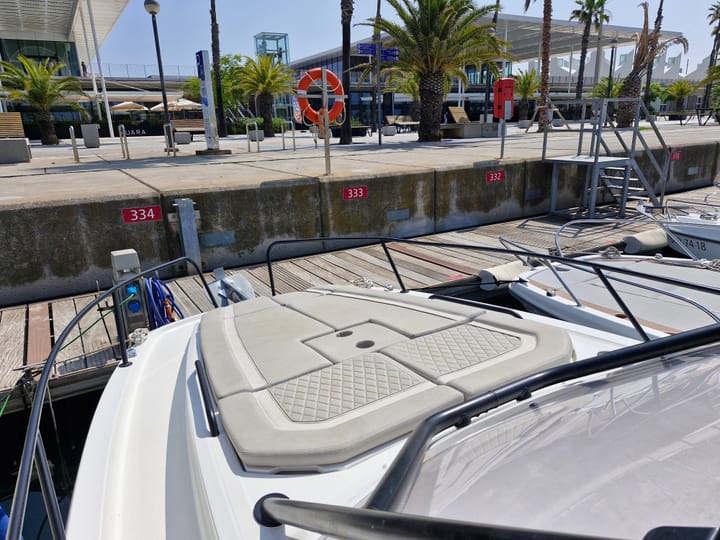 Barcelona 8.1 m Para Charter Lancha motora - #24559 - 5