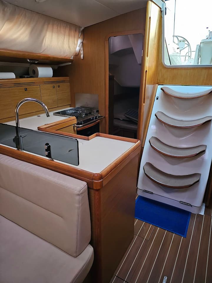  Barca a vela Jeanneau Sun Odyssey 42i (2009) per Noleggio, overcloccabile Atene | #24589 - 8