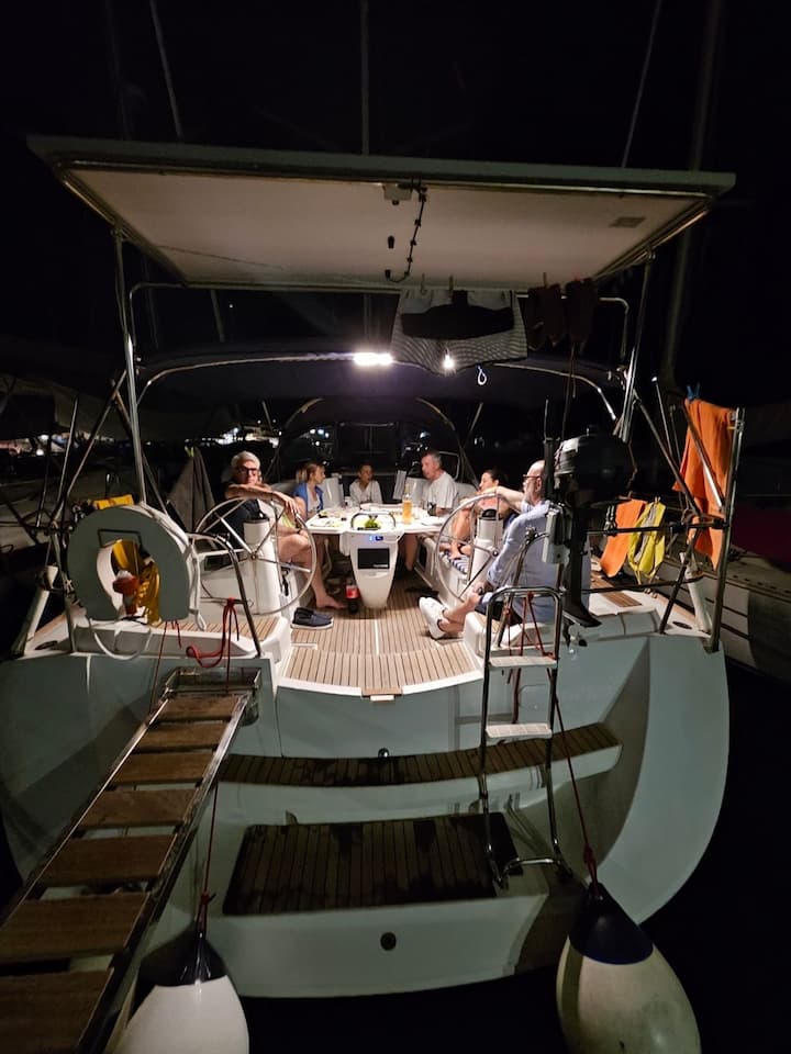  Barca a vela Jeanneau Sun Odyssey 42i (2009) per Noleggio, overcloccabile Atene | #24589 - 12