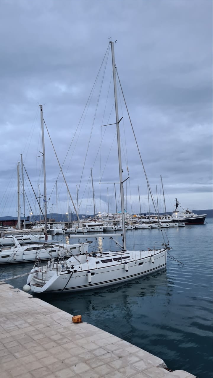  Barca a vela Jeanneau Sun Odyssey 42i (2009) per Noleggio, overcloccabile Atene | #24589 - 13