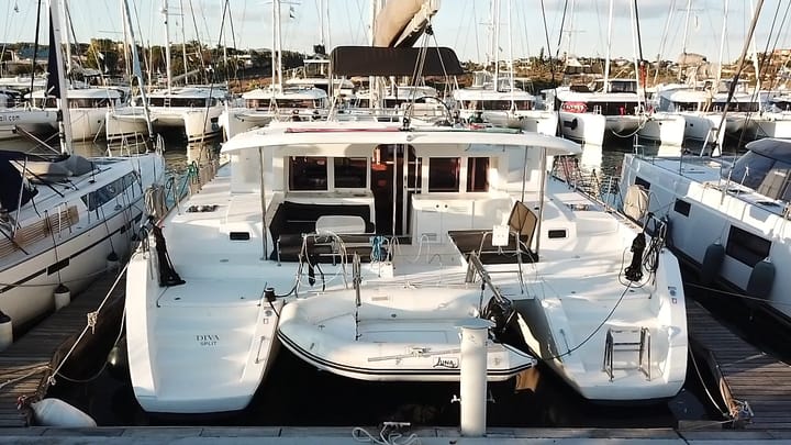 Catamaran Lagoon 450F (2016) for Charter - Lavrion | #24662 - 24
