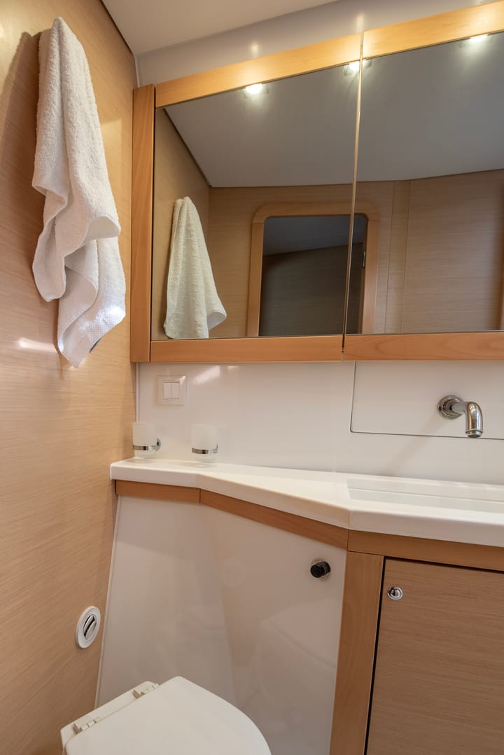 Catamaran Lagoon 450F (2016) for Charter - Lavrion | #24662 - 6