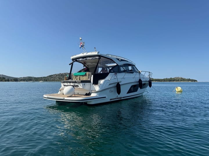 Trogir 10.03 m Per noleggio Motoscafo - #24701 - 10