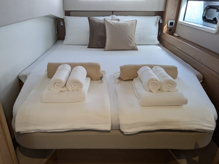 Lavrion 12.85 m Für Charter Katamaran — #24720 - 41