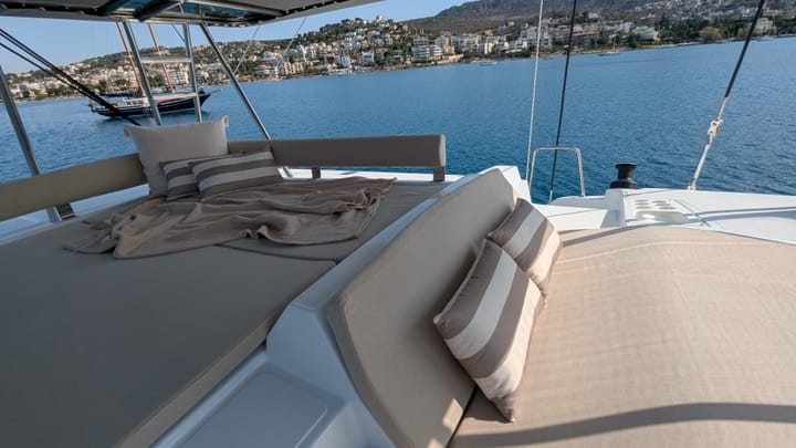 Lavrion 12.85 m Für Charter Katamaran — #24720 - 72