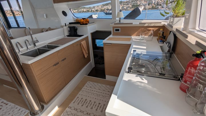 Lavrion 12.85 m Für Charter Katamaran — #24720 - 60