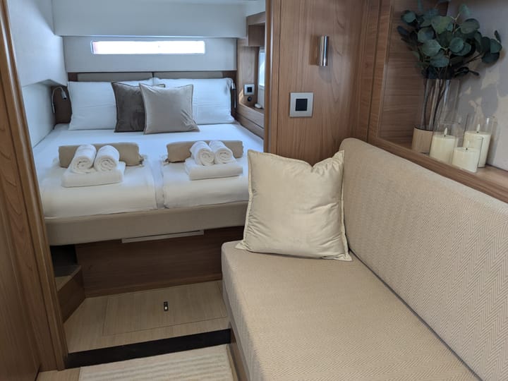 Lavrion 12.85 m Für Charter Katamaran — #24720 - 19