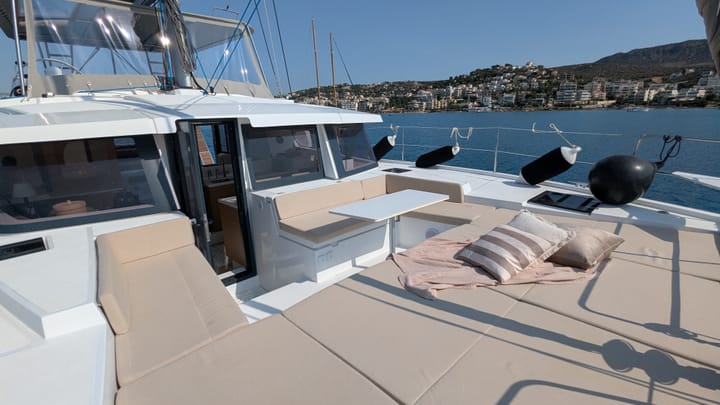 Lavrion 12.85 m Für Charter Katamaran — #24720 - 52