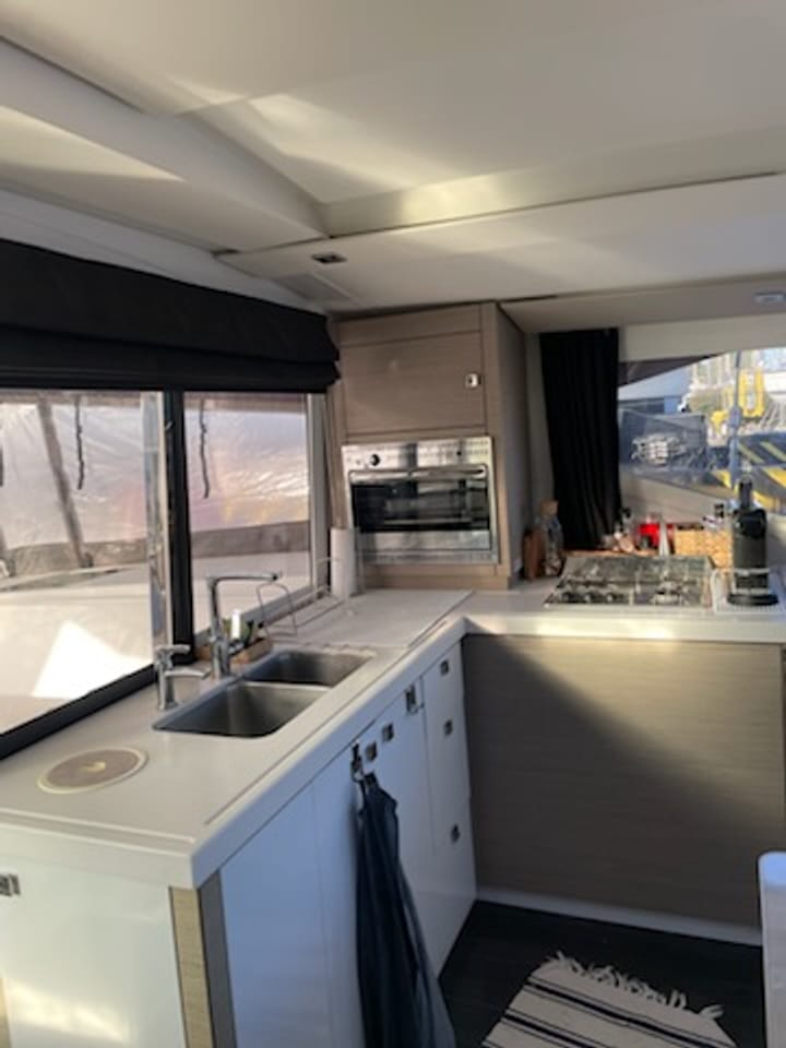 Catamaran Fountaine Pajot Lucia 40 Quatuor (2020) pour Charter - Cogolin | #24803 - 4