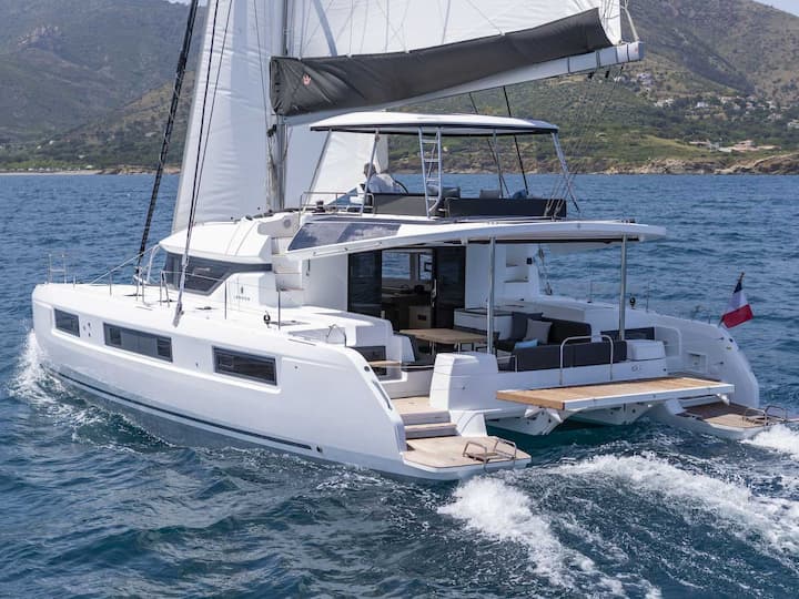 Athene 15.35 m Voor Charter Catamaran - #24812 - 1