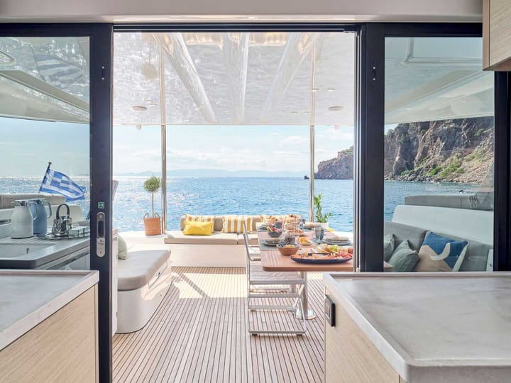 Athene 15.35 m Voor Charter Catamaran - #24812 - 15