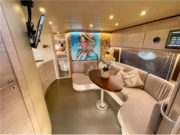 Fait sur mesure  Yacht à moteur (2005) pour Charter - Salerne | # 24996 - 2