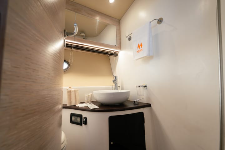 Hecho a medida Yate a motor (2005) para Charter - Salerno | #24996  - 7