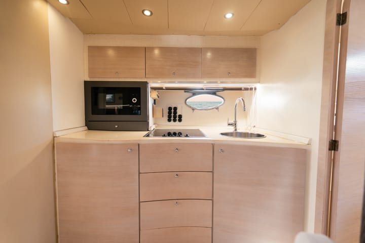 Hecho a medida Yate a motor (2005) para Charter - Salerno | #24996  - 11