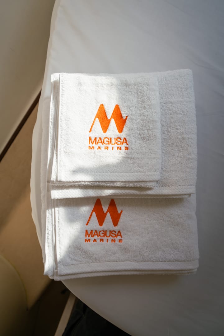 Hecho a medida Yate a motor (2005) para Charter - Salerno | #24996  - 24