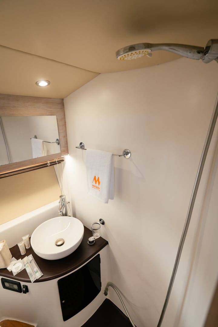 Hecho a medida Yate a motor (2005) para Charter - Salerno | #24996  - 9