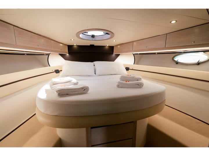 Hecho a medida Yate a motor (2005) para Charter - Salerno | #24996  - 23