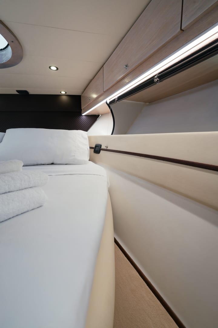 Hecho a medida Yate a motor (2005) para Charter - Salerno | #24996  - 7