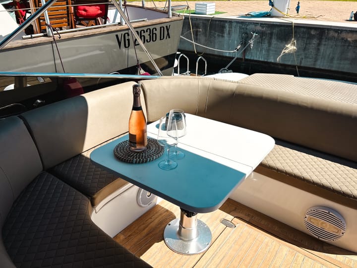 Hecho a medida Yate a motor (2005) para Charter - Salerno | #24996  - 19