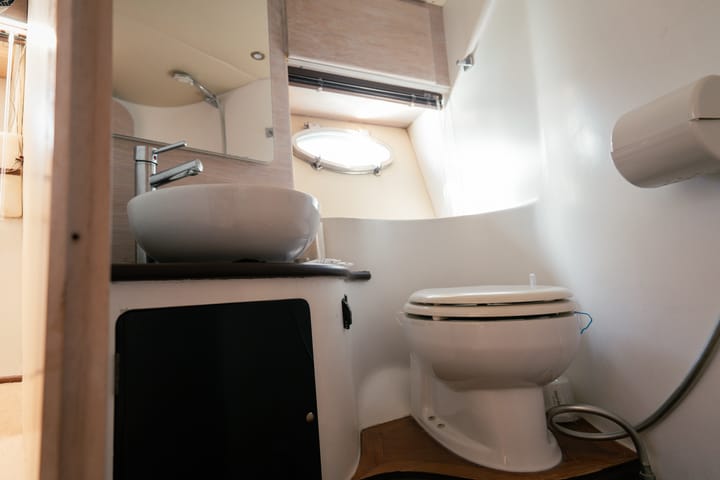 Hecho a medida Yate a motor (2005) para Charter - Salerno | #24996  - 15