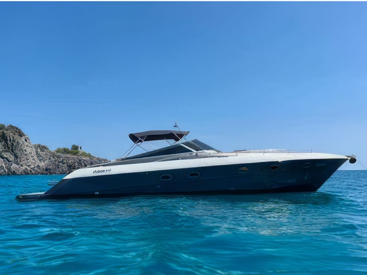 Fait sur mesure  Yacht à moteur (2005) pour Charter - Salerne | # 24996 - 1