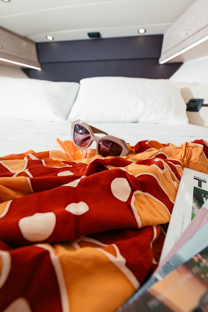 Hecho a medida Yate a motor (2005) para Charter - Salerno | #24996  - 14