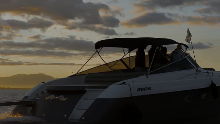 Hecho a medida Yate a motor (2005) para Charter - Salerno | #24996  - 23