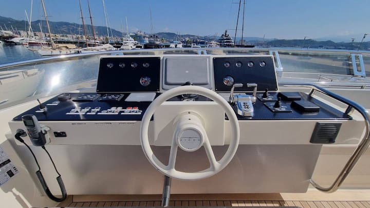 Fatto su misura  Yacht a motore (2010) per Noleggio - Atene | # 25157 - 8