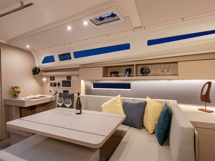 Beneteau Oceanis 40.1 Kiralık Yelkenli (2024) - Road Town | #25176 - 2