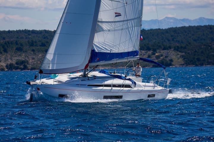 Beneteau Oceanis 40.1 Kiralık Yelkenli (2024) - Road Town | #25176 - 12