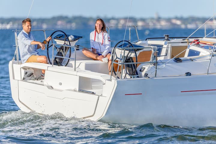 Jachthaven 10.77 m Voor Charter Zeilboot - #25194 - 10