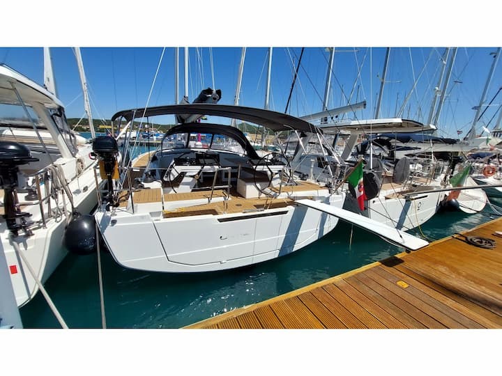 Hecho a medida  Velero (2025) para Charter - Castiglionchelo | # 25202 - 1