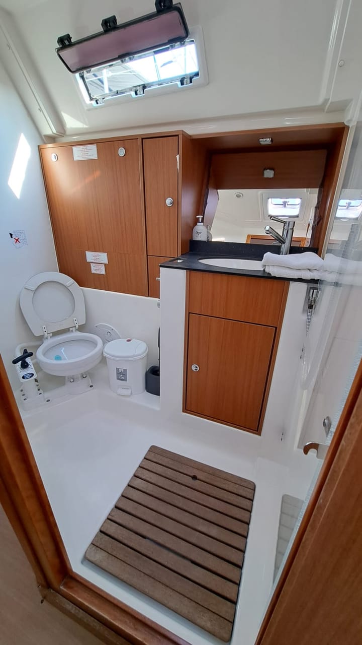 Sailboat Bavaria  40 Cruiser (2012) for Charter - Volos | #25207 - 16