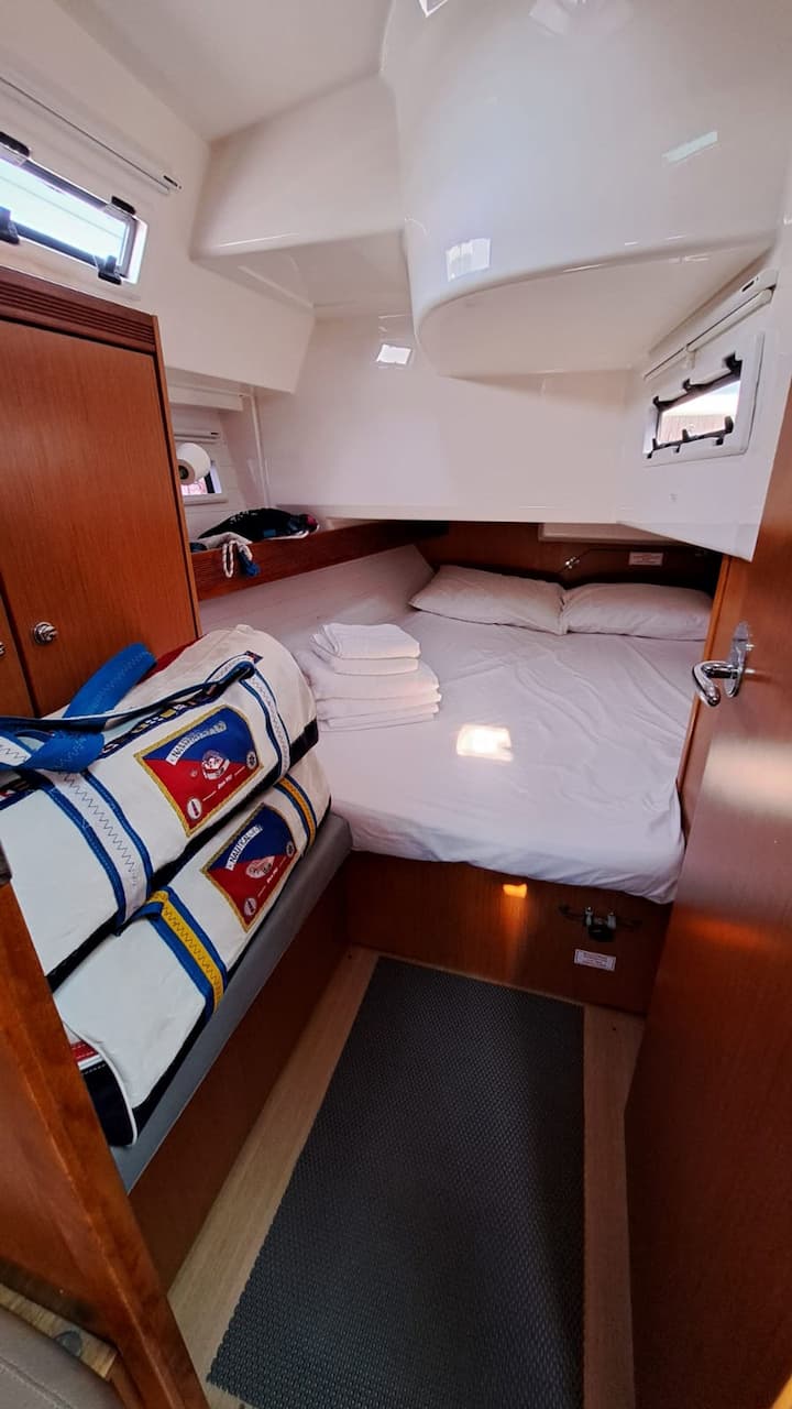 Sailboat Bavaria  40 Cruiser (2012) for Charter - Volos | #25207 - 17