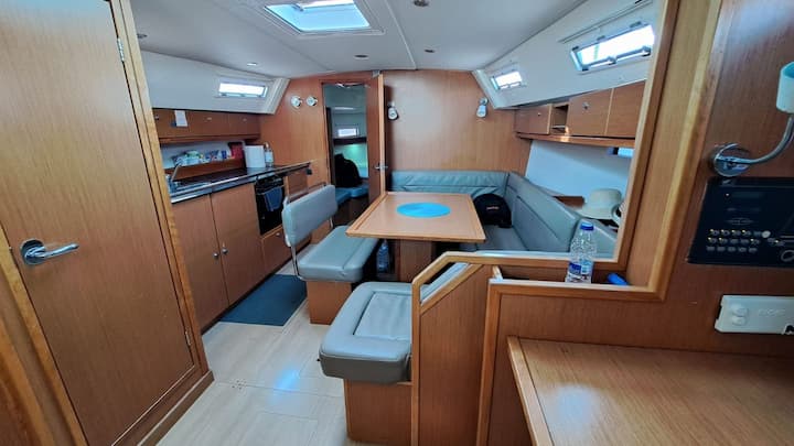 Sailboat Bavaria  40 Cruiser (2012) for Charter - Volos | #25207 - 3