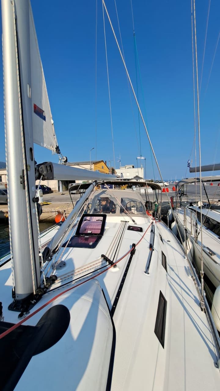 Sailboat Bavaria  40 Cruiser (2012) for Charter - Volos | #25207 - 6