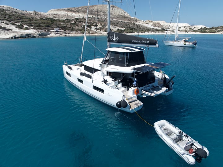 Paros 13.99 m Für Charter Katamaran — #25282 - 1