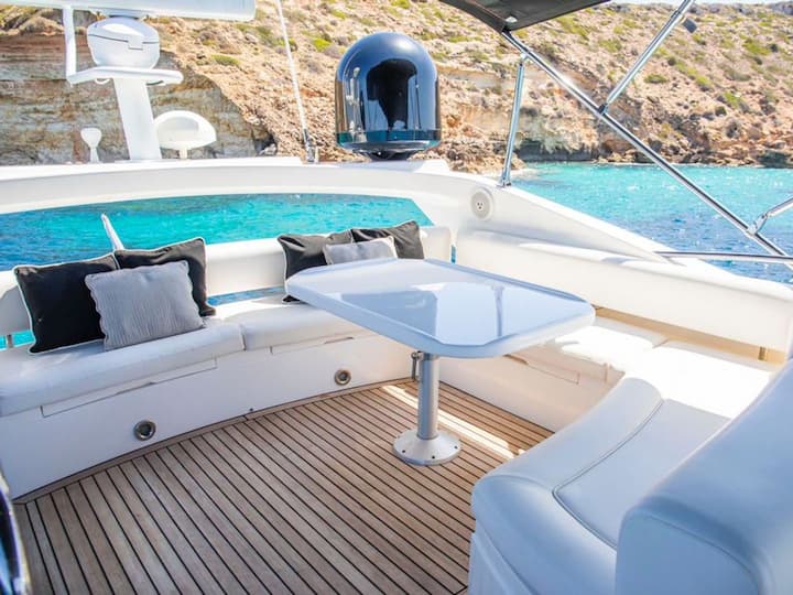 Fait sur mesure  Yacht à moteur (2012) pour Charter - Palma de Majorque | # 25299 - 20