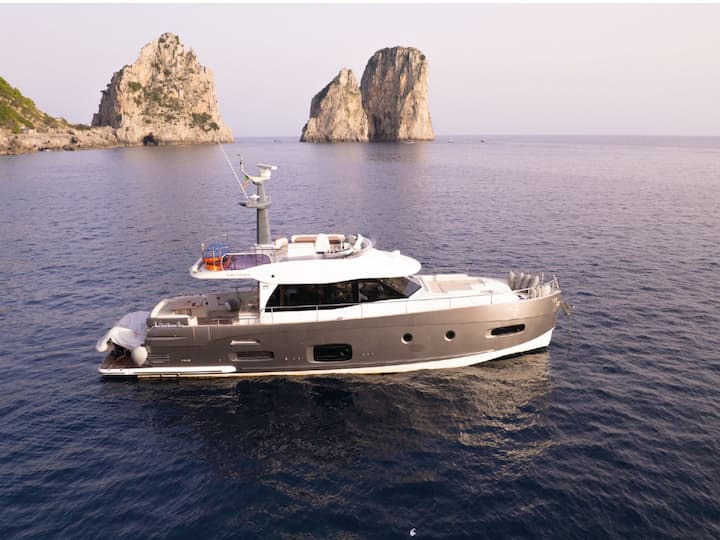 Naples 16.9 m For Charter Yacht à moteur - #25319 - 14