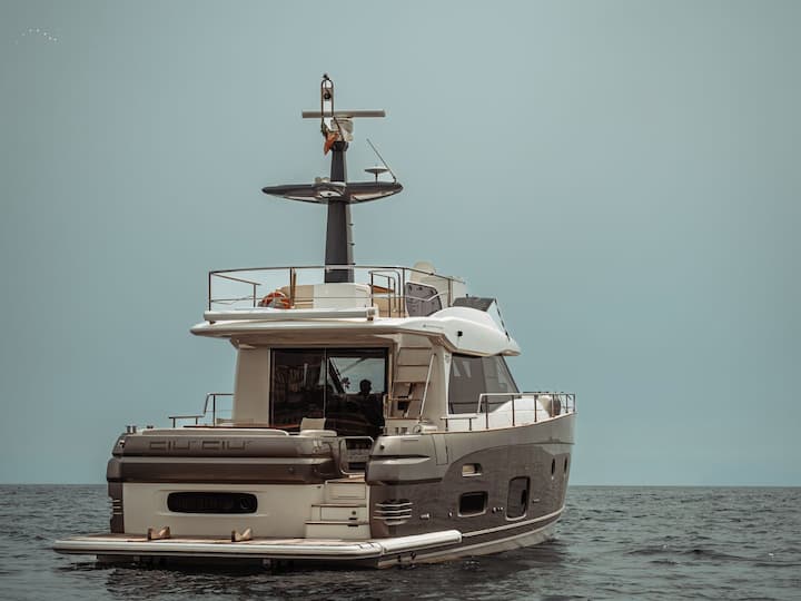 Naples 16.9 m For Charter Yacht à moteur - #25319 - 12