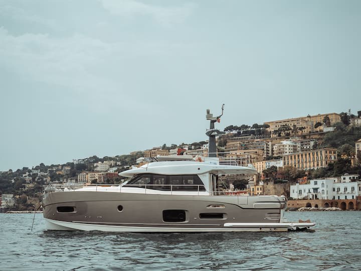Naples 16.9 m For Charter Yacht à moteur - #25319 - 20