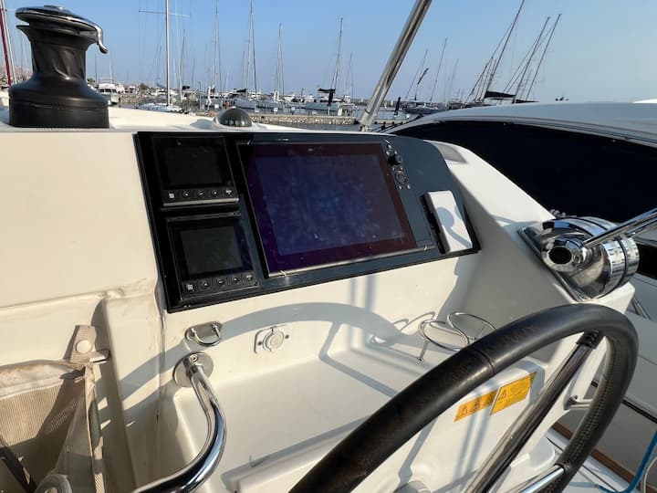 Atene 11.89 m Per noleggio Catamarano - #25354 - 10
